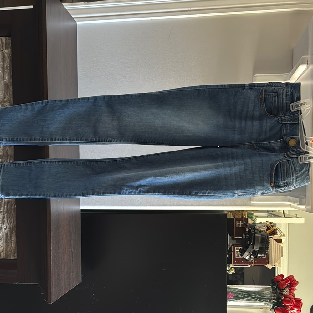 Democracy Blue Slim Jeans with Classic Denim Look